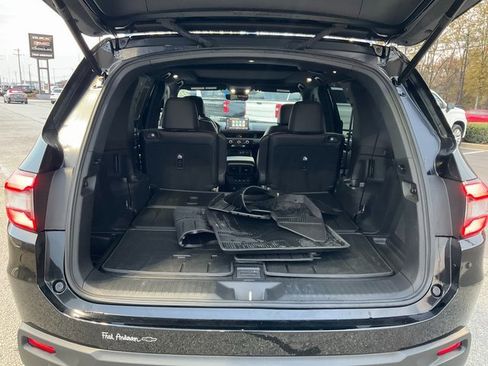 Used 2024 Honda Pilot TrailSport image 18