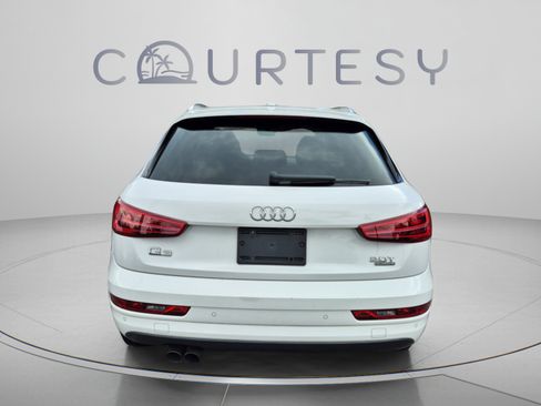 Used 2018 Audi Q3 2.0T Premium Plus w/ Premium Plus Package AWD/4WD image 5