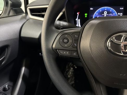 Used 2026 Toyota Corolla LE image 29