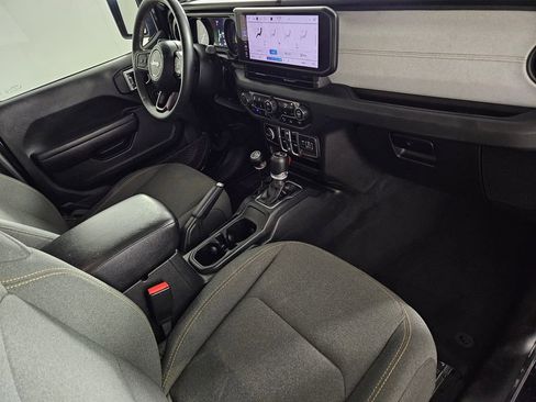 Used 2024 Jeep Wrangler Unlimited w/ Convenience Group AWD/4WD image 30