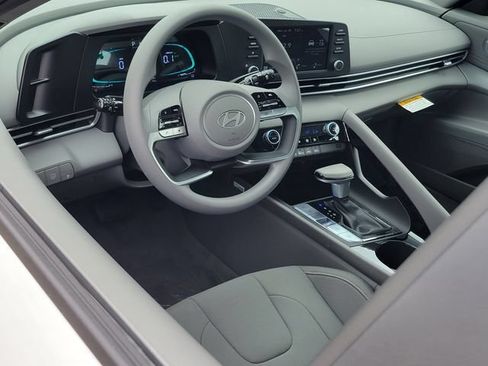 New 2026 Hyundai Elantra Hybrid FWD image 5