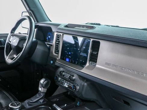 Used 2025 Ford Bronco Outer Banks AWD/4WD image 26