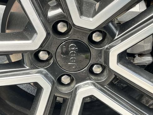 Used 2022 Jeep Compass Limited AWD/4WD image 13