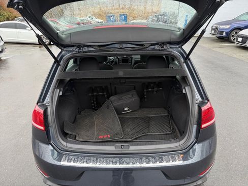 Used 2019 Volkswagen GTI SE image 15