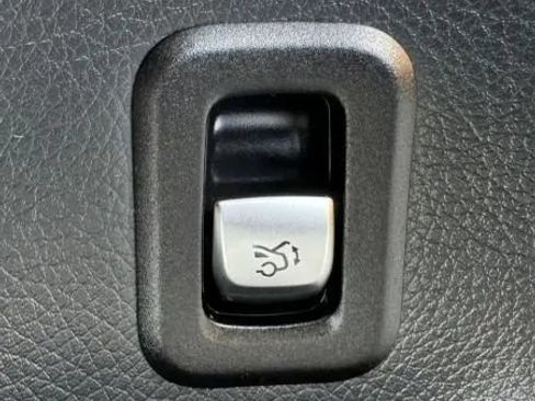 Used 2020 Mercedes-Benz GLC 300 image 44