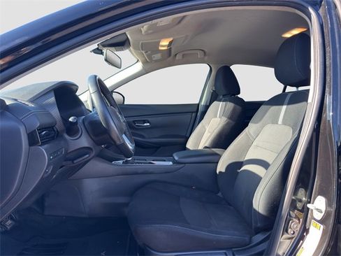 Used 2022 Nissan Sentra SV w/ All-Weather Package image 9