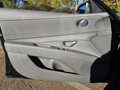 Certified 2026 Hyundai Elantra Sport image 11