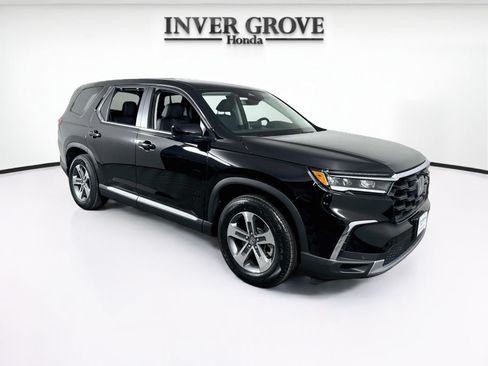 Certified 2025 Honda Pilot EX-L image 3