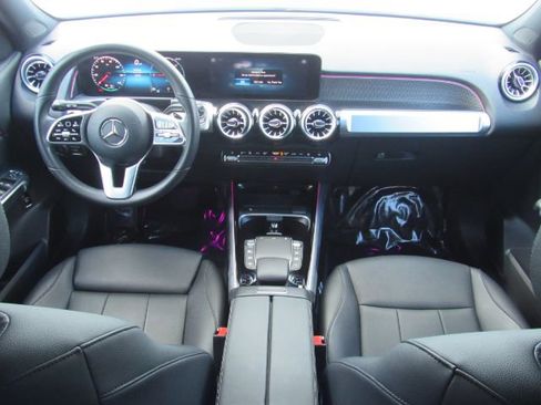 Used 2022 Mercedes-Benz EQB 300 4MATIC w/ Exclusive Package image 3