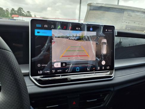 New 2026 Volkswagen Tiguan SE R-Line FWD image 13