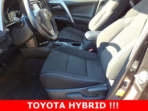 Used 2018 Toyota RAV4 XLE w/ Convenience Package image 14