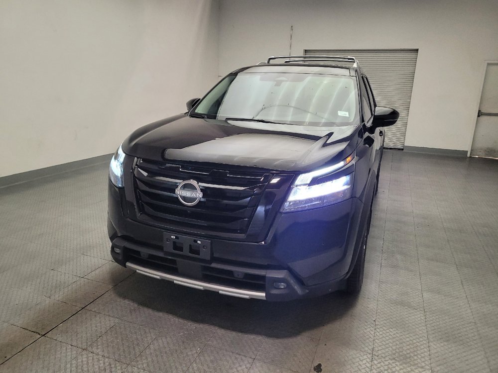 Used 2022 Nissan Pathfinder SL w/ SL Black Package FWD image 15
