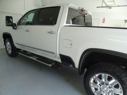 Used 2024 Chevrolet Silverado 3500 High Country w/ High Country Premium Package AWD/4WD image 21