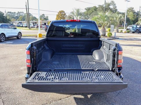 Used 2023 Nissan Frontier SV image 24
