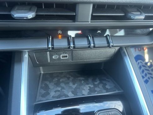 Certified 2024 Chevrolet Colorado Trail Boss w/ Technology Package image 24