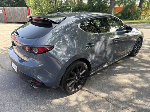 Used 2021 MAZDA MAZDA3 Hatchback w/Premium Plus Pkg AWD/4WD image 5