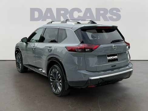 Used 2025 Nissan Rogue Platinum FWD image 5