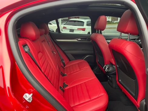 Used 2023 Alfa Romeo Stelvio Veloce image 25
