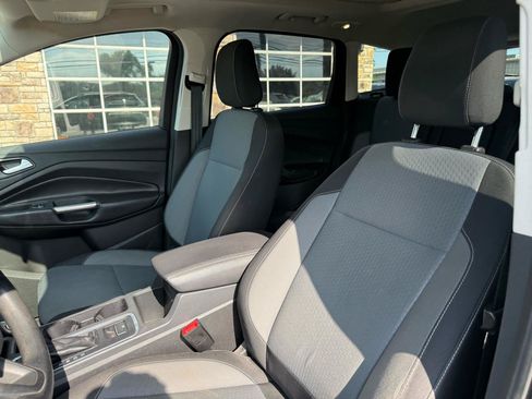 Used 2018 Ford Escape SE w/ SE Sync 3 Package AWD/4WD image 13