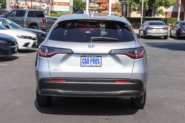 Used 2027 Honda HR-V LX image 11