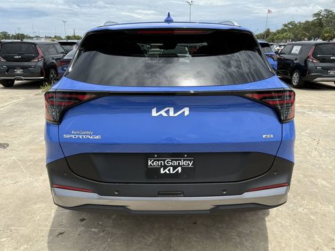 New 2026 Kia Sportage EX AWD/4WD image 7