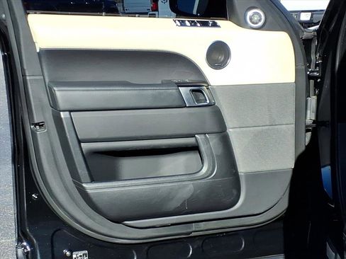 Used 2021 Land Rover Range Rover Sport HSE Silver Edition image 4