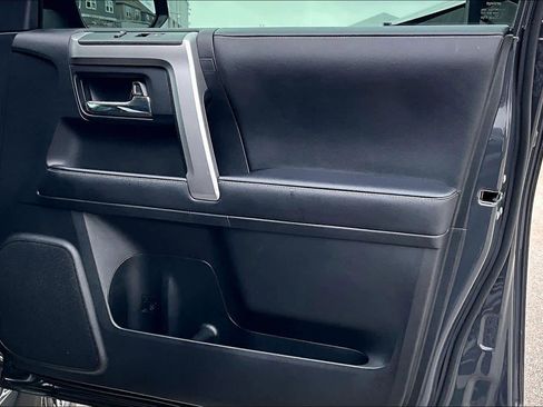 Used 2024 Toyota 4Runner Limited image 21