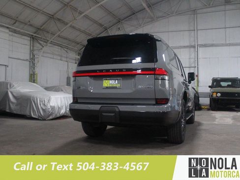 Used 2024 Lexus GX 550 w/ Accessory Package (2T) AWD/4WD image 13