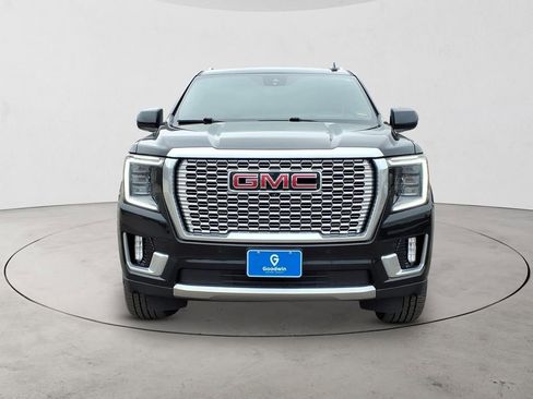 Used 2023 GMC Yukon XL Denali w/ Denali Reserve Package AWD/4WD image 2