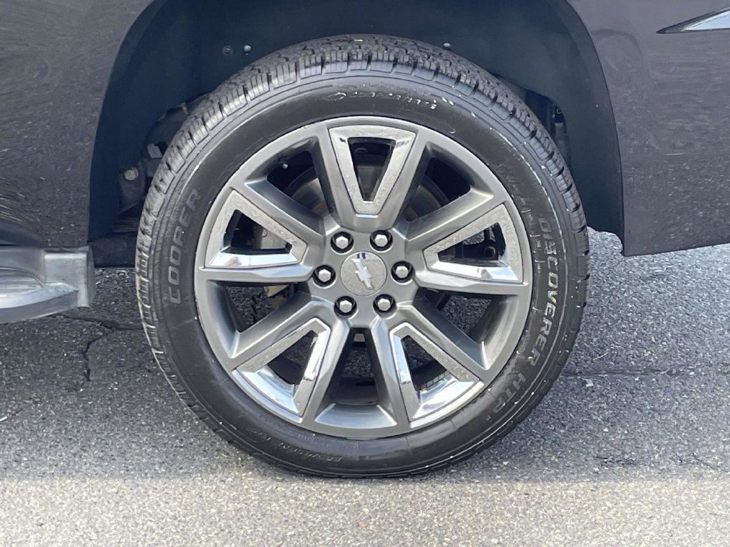 Used 2017 Chevrolet Tahoe LT AWD/4WD image 12