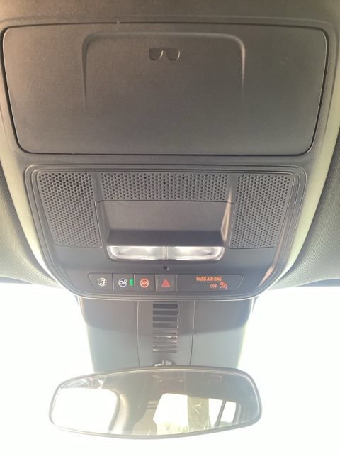 Used 2025 Chevrolet Traverse LT AWD/4WD image 15