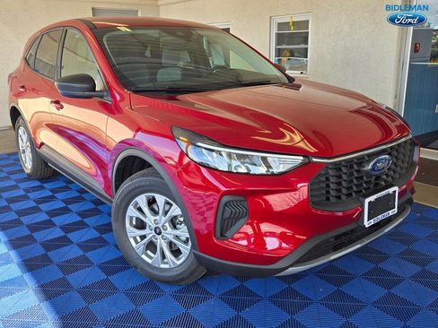 New 2025 Ford Escape Active w/ Cold Weather Package image 1