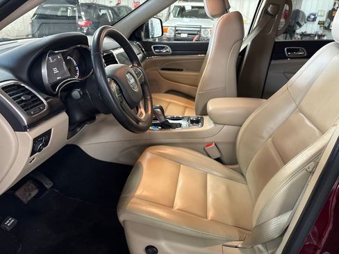 Used 2021 Jeep Grand Cherokee Limited w/ Premium Lighting Group image 14