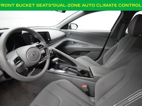 Used 2023 Hyundai Elantra SEL FWD image 11