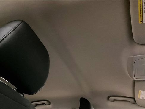 Used 2019 Ford Fusion SE FWD image 21