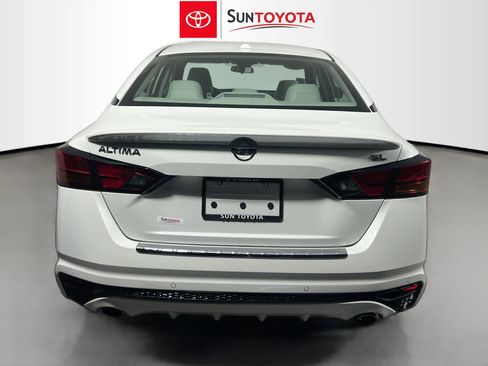 Used 2021 Nissan Altima 2.5 SL FWD image 5