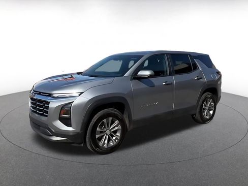 Used 2025 Chevrolet Equinox LT image 7