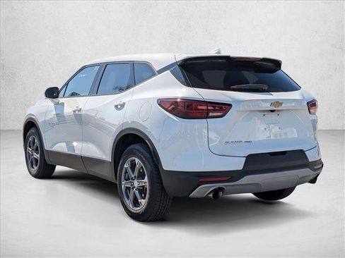 Used 2025 Chevrolet Blazer LT image 7