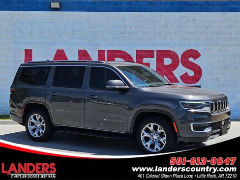 Used 2022 Jeep Wagoneer Series II RWD image 1