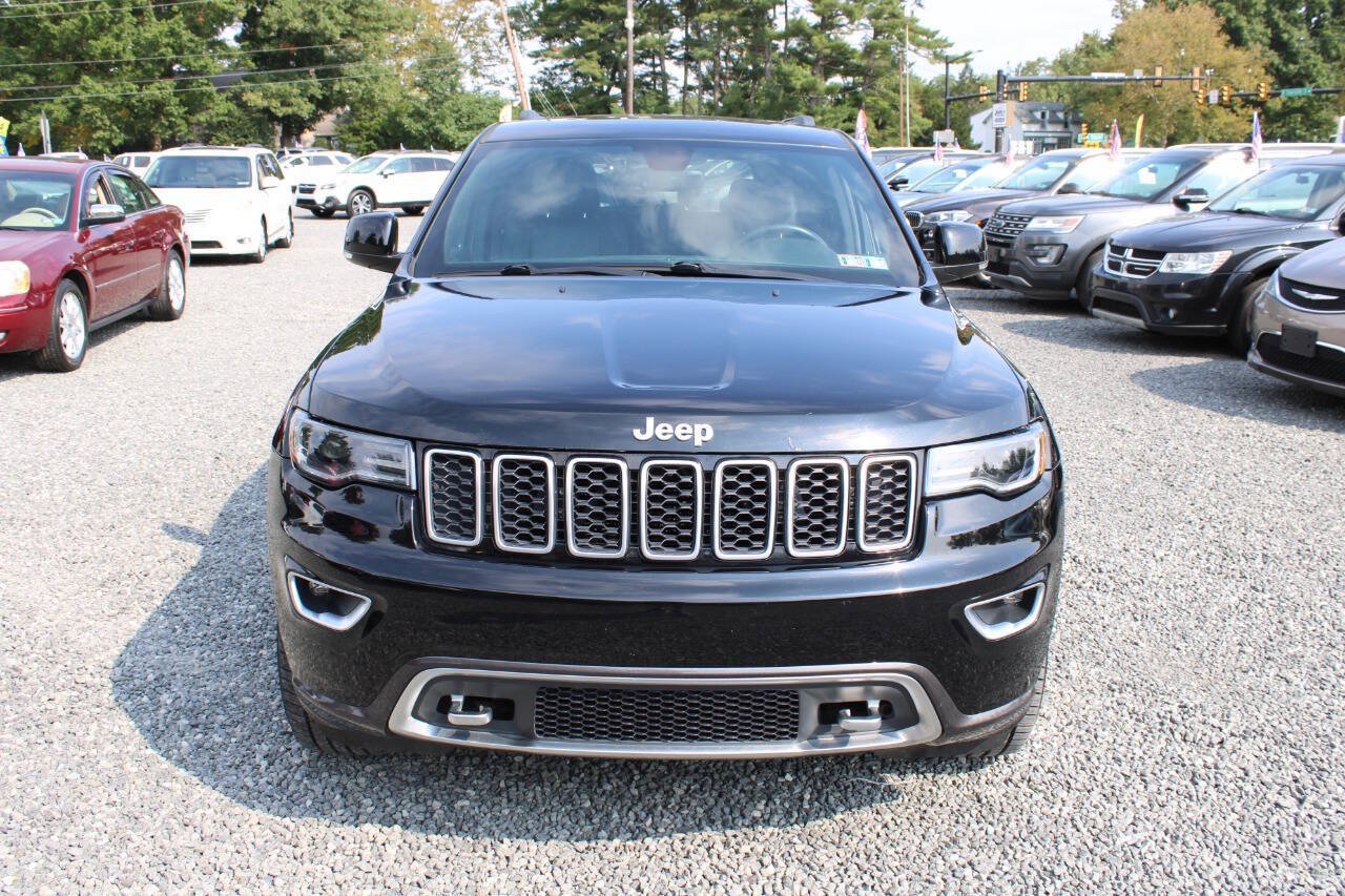 Used 2018 Jeep Grand Cherokee Limited AWD/4WD image 3