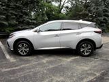 Used 2020 Nissan Murano S image 2
