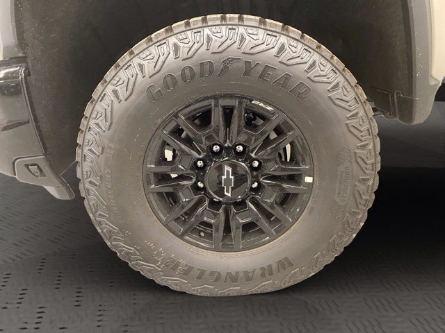 New 2026 Chevrolet Silverado 2500 ZR2 AWD/4WD image 10