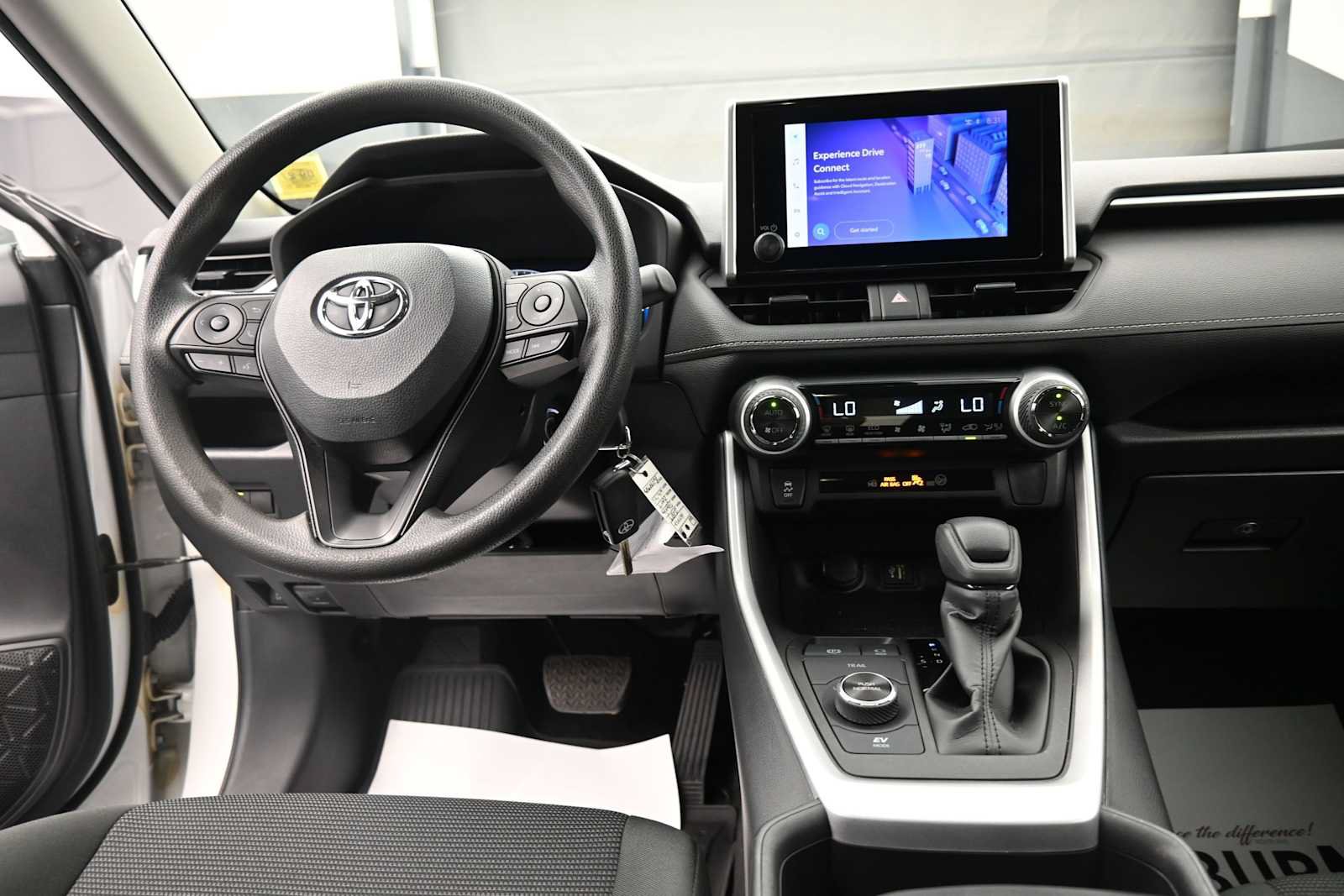 Used 2023 Toyota RAV4 LE AWD/4WD image 15