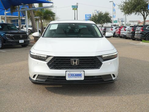 Used 2023 Honda Accord EX-L image 2