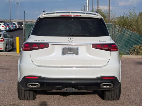 Used 2025 Mercedes-Benz GLS 580 4MATIC image 6