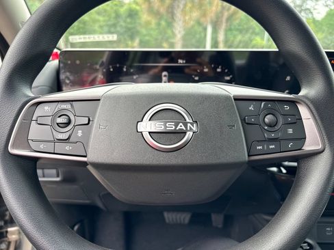 New 2026 Nissan Sentra SV w/ Floor Mat Package FWD image 10