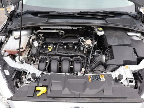 Used 2018 Ford Focus SE FWD image 37
