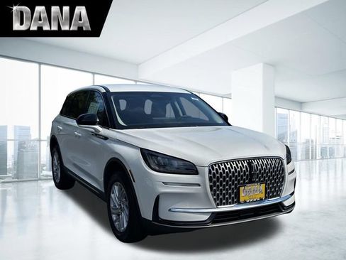Certified 2024 Lincoln Corsair AWD image 1