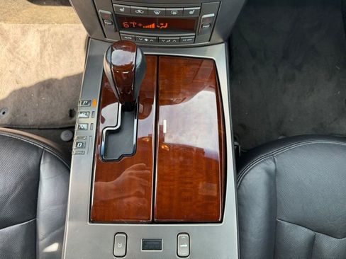 Used 2005 Cadillac XLR image 26