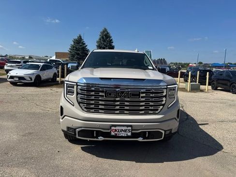 New 2026 GMC Sierra 1500 Denali w/ Denali Reserve Package AWD/4WD image 3